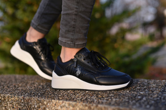 Women's Black Sneaker Shoes (Vidya)