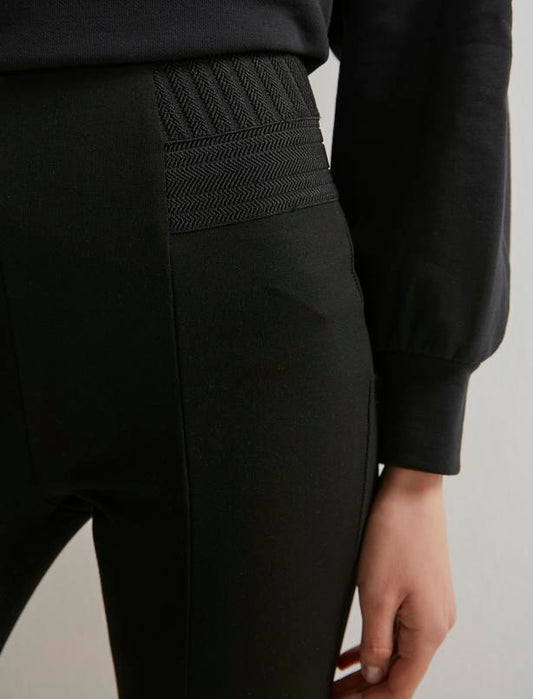 Detailed Leggings