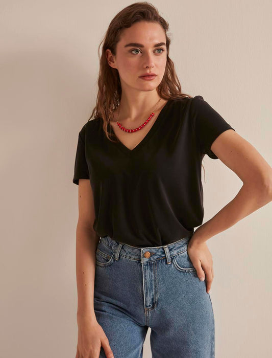 Basic Black T-shirt